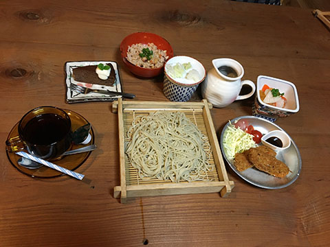 ホーランエー食堂