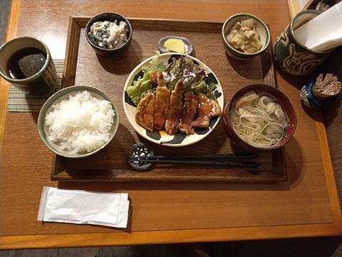 ごはん屋さん てぃーだ
