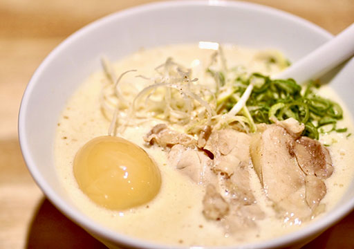 拉麺 にわ鶏