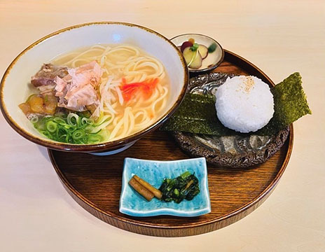 お出汁や かちゅー湯