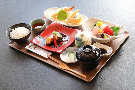 季節料理 鴨江さいとう