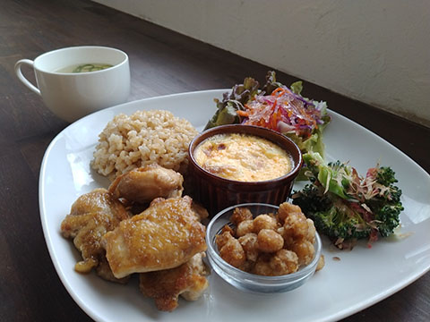 Hug Hug Cafe