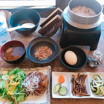 波輝カフェ