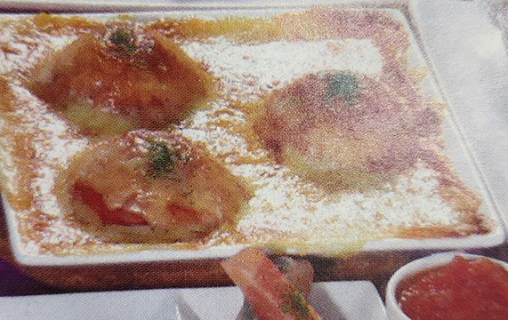 摩美依