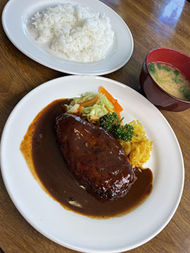 洋食 大かわ