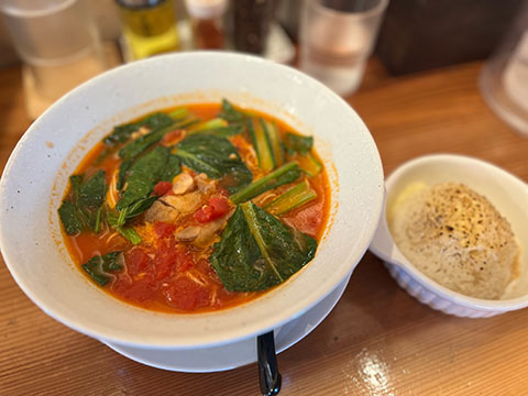 とまとラーメン専門店 red