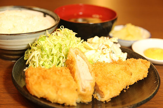 とんかつ お食事 あづま家