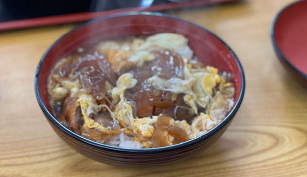 龍八食堂