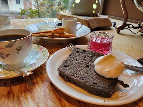 カフェ 茶徠