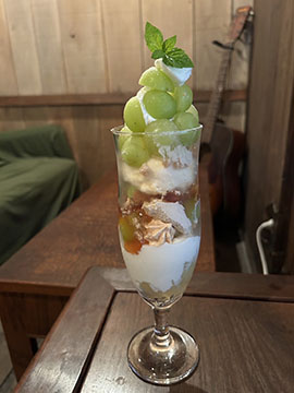 Transistor CAFE