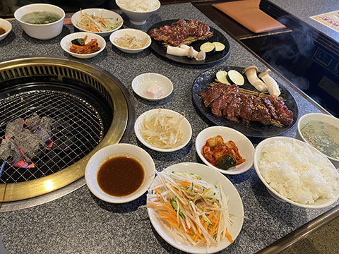 焼肉やまおか