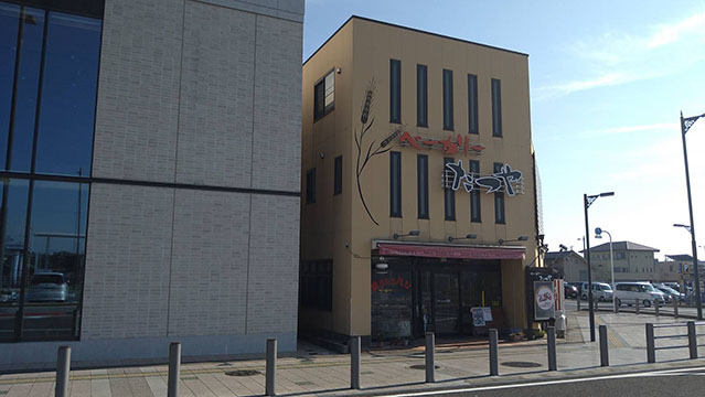 ベーカリーたつや