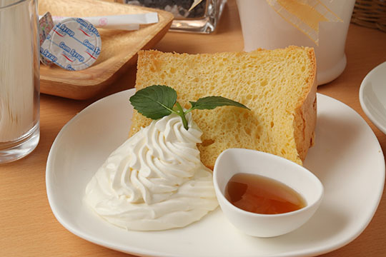 Chiffon Cafe Happy