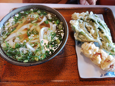 名物うどん横田