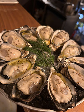 オイスターバーリコモ