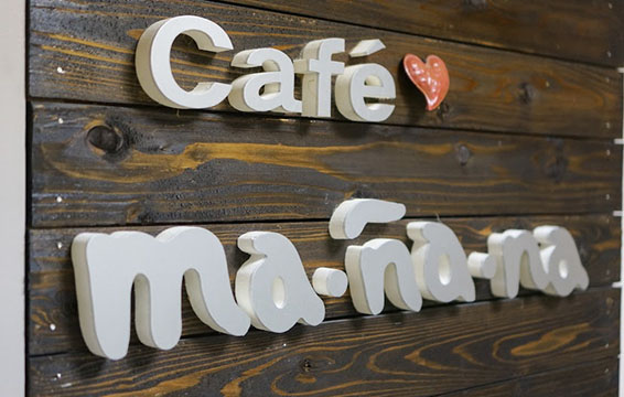 cafe  ma.na.na