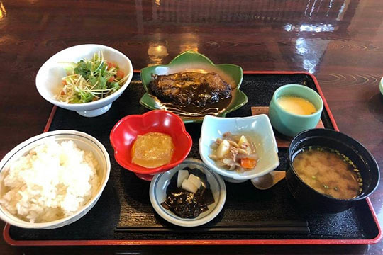 和風レストランいま村