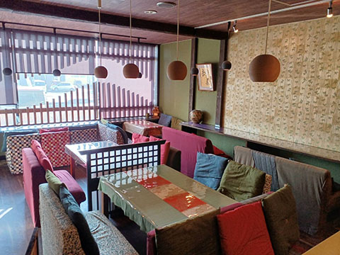 蔵cafeレストラン 康瓏堂