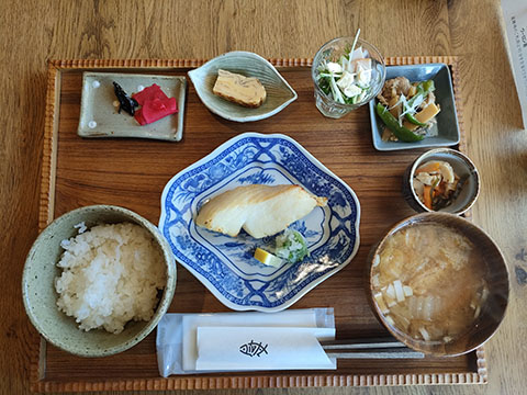 まるさん食堂
