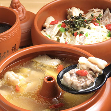 食彩雲南四谷三丁目店