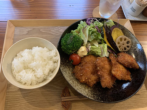 Mogu Mogu Cafe