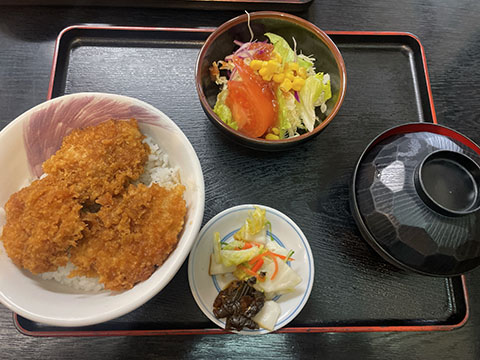 たつみ食堂