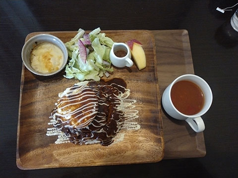 カフェレストランクローバー