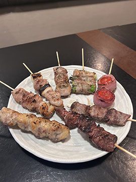 焼き鳥とお酒TORIS倶楽部