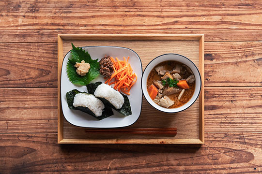 田の中屋