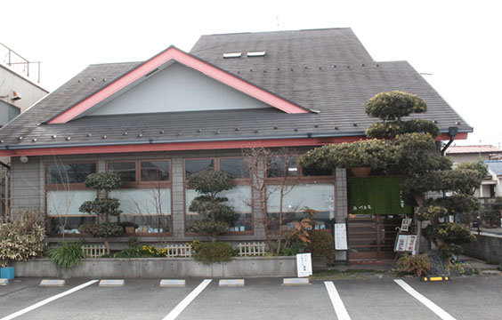 自家製粉石臼挽き二八そば あづま家