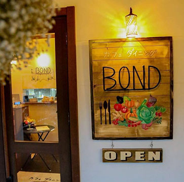 cafe dining BOND