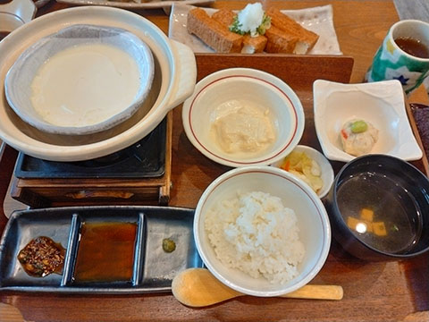 東風谷(とうふや)