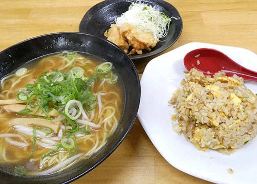 中華daining餃子豊和 立花駅北店