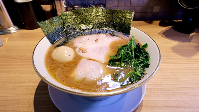 ラーメン野良裏家
