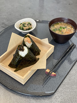 カミニシキッチン
