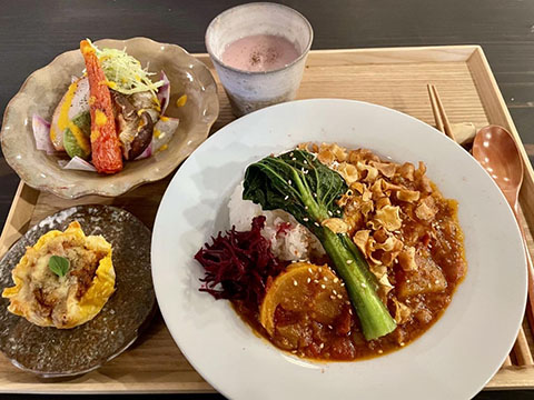 CAFE  TSUMUGU