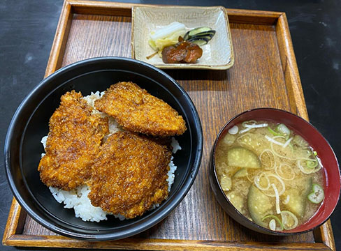 鹿の川食堂