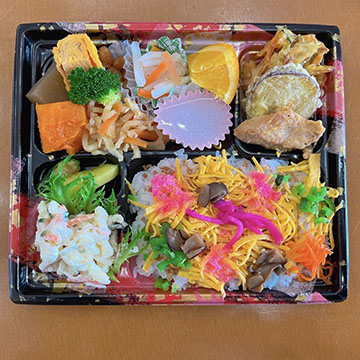 山岡のおばあちゃんの手作りの店
