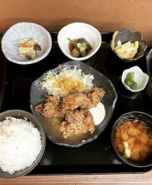 ごはんや 楽らく