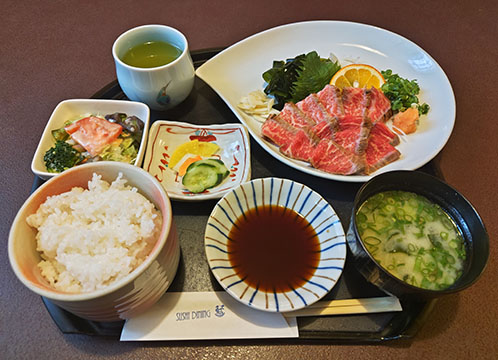 SUSHI DINING 藍