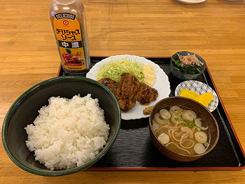 どんぶりや