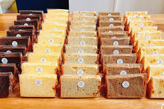 シフォンケーキ なないろ