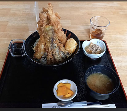 居酒屋食堂なじみ