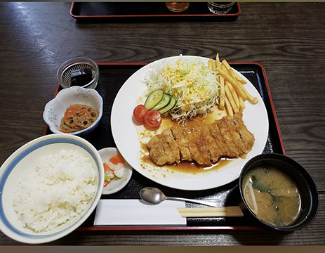 居酒屋食堂なじみ