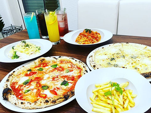 CAFE DINIG HIKARI