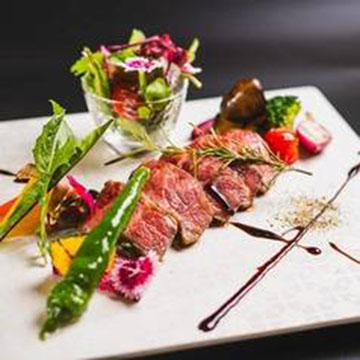肉割烹 かがりび