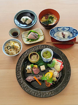 日本料理店 雲