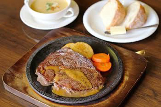 欧風料理フルハウス