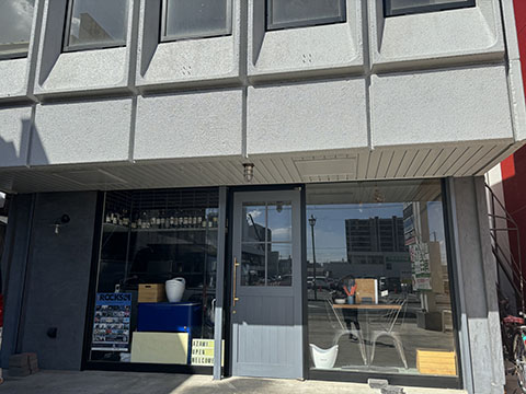地中海と炭火の酒場Azami