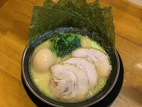 横浜家系ラーメン一門家大街道店